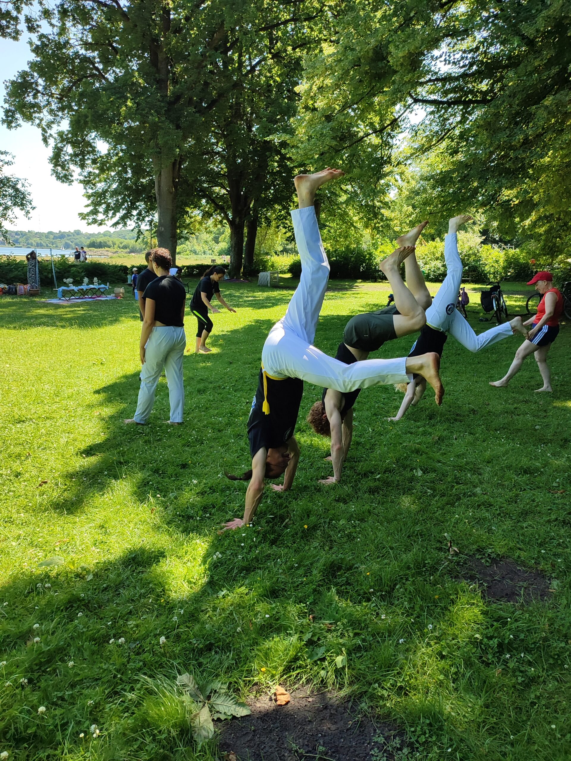 Capoeira-Workshop am Ostseebad beim Flensburger Bewegungssommer